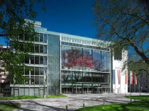 Aussenansicht-Salzburg-Congress